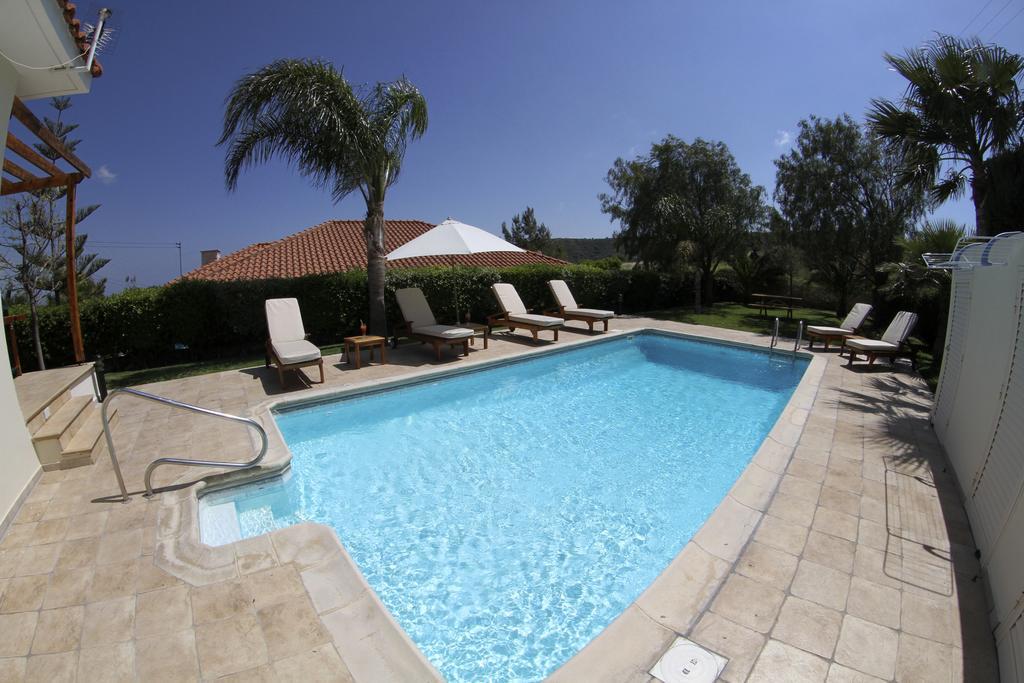 Eve Pissouri Rozaki Villa Rum bild